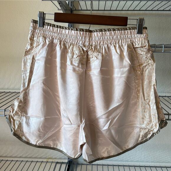 NWT! Mystree Women’s Sz M Or Sz Lg Satin Animal Print Shorts Cream Beige K112 - Picture 5 of 12